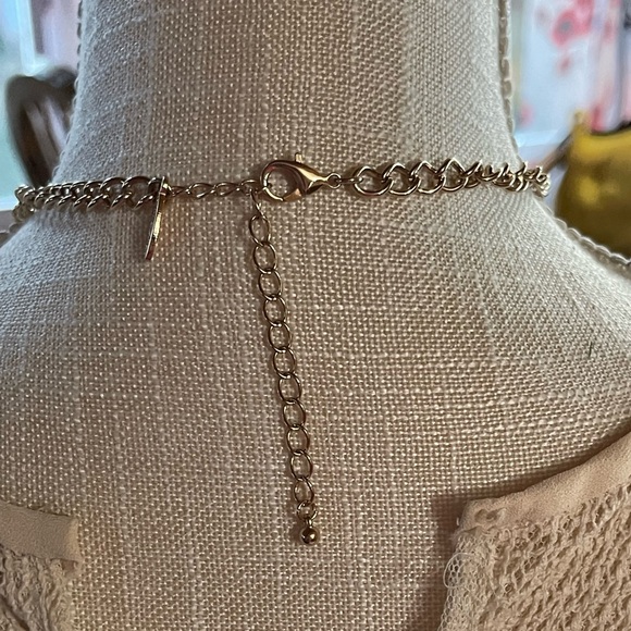 Signed Natasha Couture Gold Tone Statement Bib Necklace - Picture 6 of 6